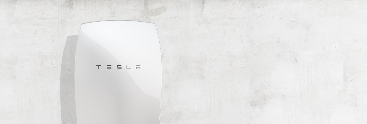 Tesla Powerwall: Der Akku in der Wohnung für das Stromnetz ...