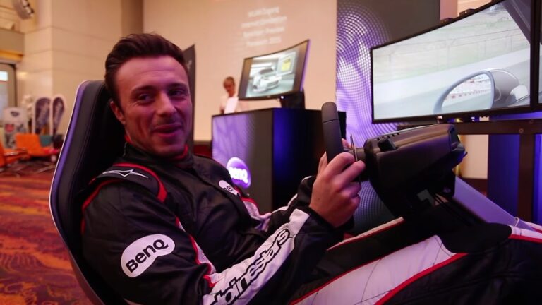 Ein Monitor speziell für Racing Games: Rennfahrer Thomas Kramwinkel testet einen BenQ XR 3501