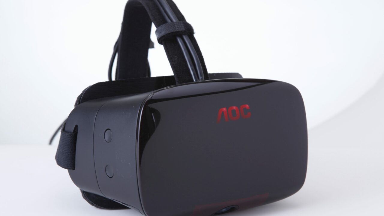 AOC bringt günstigen Oculus Rift-Konkurrenten: VR auf dem Weg zum Mainstream?