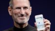 Apple-Gründer Steve Jobs mit dem iPhone 4. Bildquelle: Matt Yohe unter CC-Lizenz BY-SA 3.0