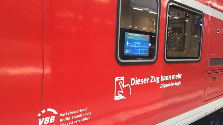 Mit dem Zug vom VBB in die Zukunft: Sitzplatz-Anzeigen und WLAN