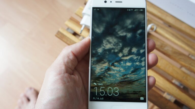 Huawei P10 im Test: Starkes Smartphone, dem ein passendes Betriebssystem fehlt