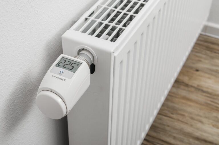 Heizkörper-Thermostat mit Temperaturanzeige von Homematic
