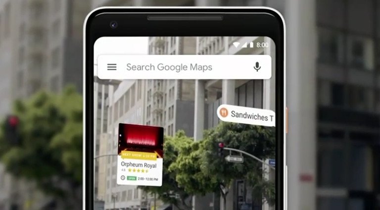 Per Augmented Reality werden in Google Maps Infos so einzelnen Läden eingeblendet (Screenshot der Google-Keynote)
