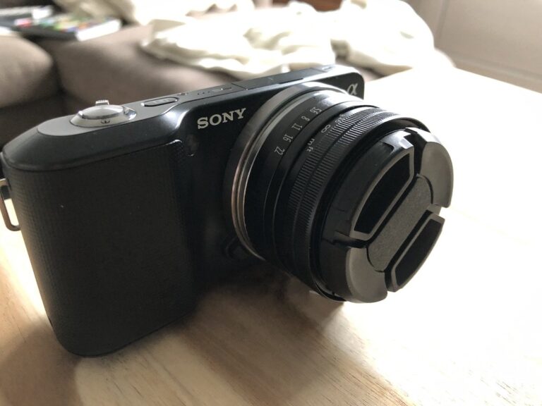 Klein und kompakt ist sie: Meine Sony Nex-3