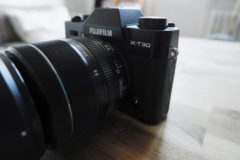 Fujifilm X-T30 von vorne