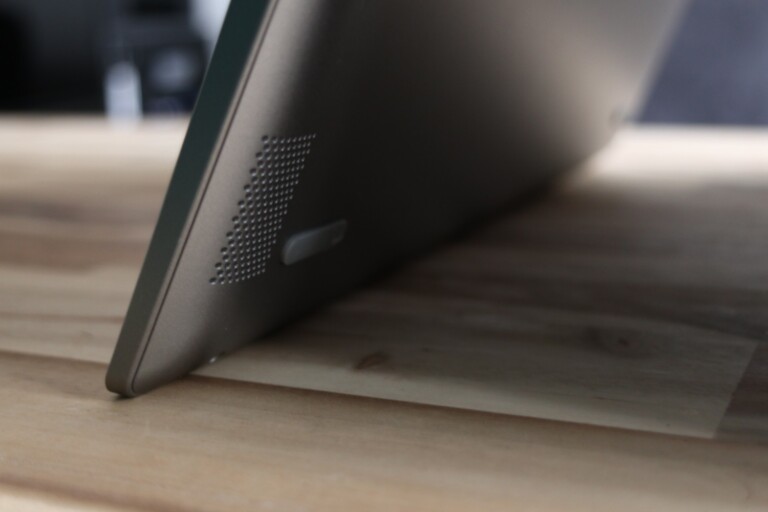 Ein sonderbarer Trend: Fast alle aktuellen Chromebooks verbauen die Lautsprecher unten am Gehäuse. Warum nur?