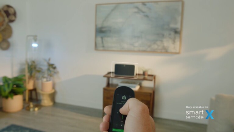 Einfach Gerät anvisieren und steuern - auch eine schöne Idee fürs Smart Home. (Foto: Smarthugs)