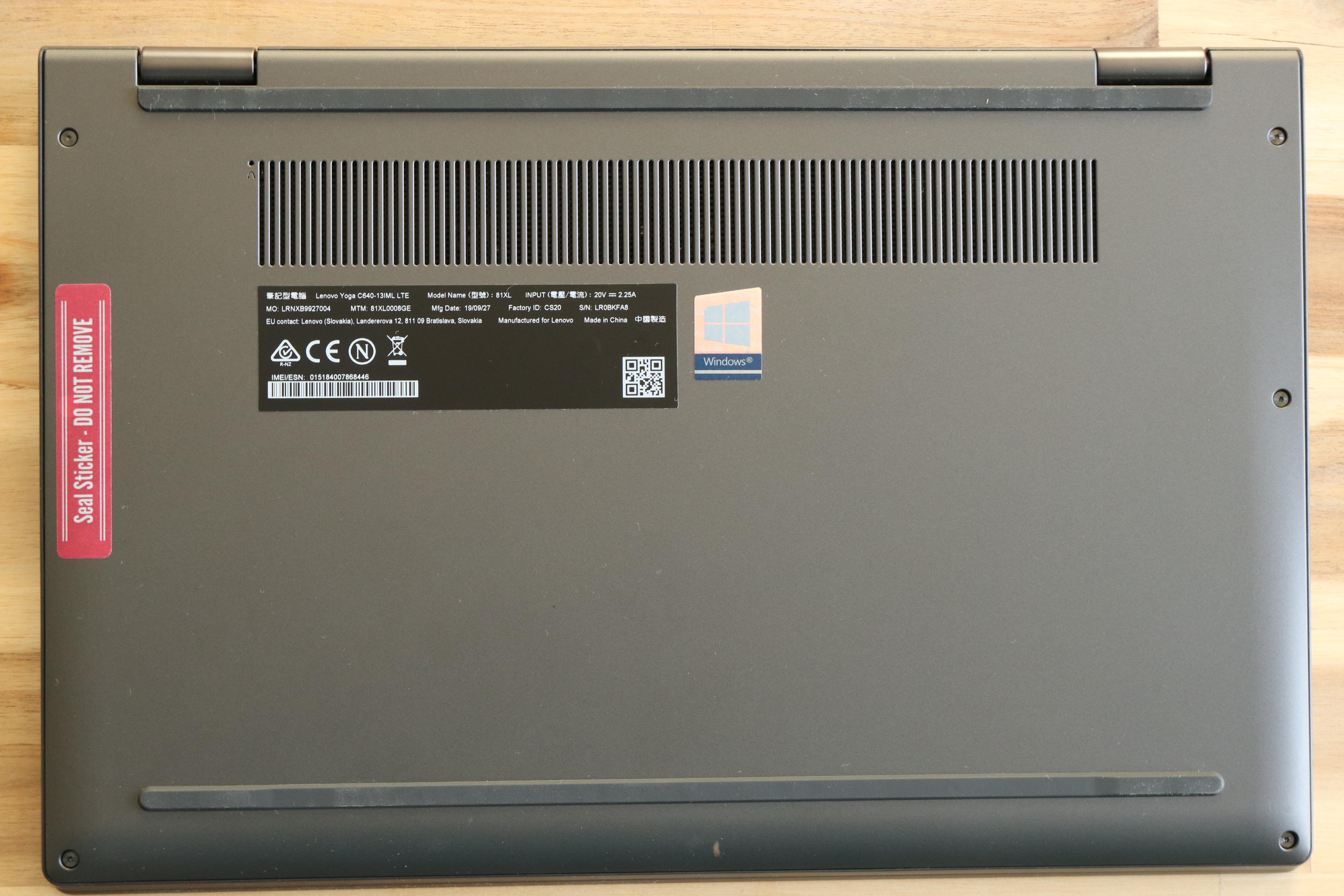 Rückseite des Lenovo Yoga C640 mit den Kühlerrippen: Vorerst keine Lösung in Sicht