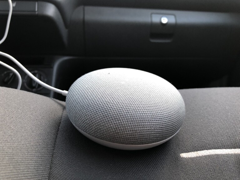 Google Home Mini: Hat Schwierigkeiten auf der Autobahn