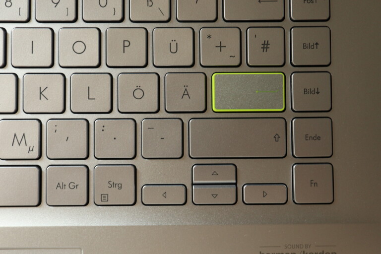 Die Tastatur ist eigentlich okay, uns stör aber die neu eingefügte, rechte Leiste.