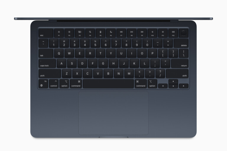 Apple | Apple: The amazing return of the touch bar on the 13-inch MacBook Pro | macbook | Apple WWDC22 MacBook Air keyboard 220606
