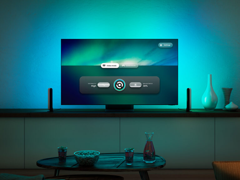 Eine Konfiguration kannst du direkt am Fernseher vornehmen. (Foto: Signify)
