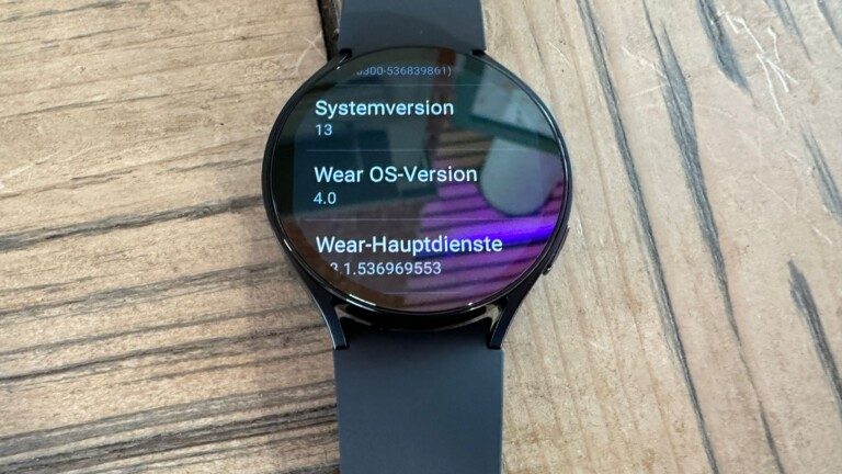 Die Galaxy Watch6 besitzt bereits das neueste OS. (Foto: Jürgen Vielmeier)