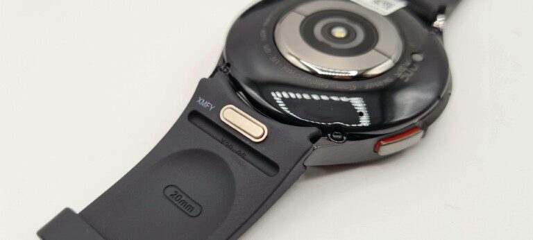 Sehr praktisch sind die neuen One-Click-Armbänder zum schnellen Wechseln. (Foto: Sven Wernicke)