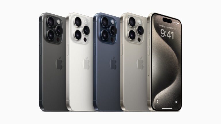 Das iPhone 15 Pro (Max) kommt in eher weniger knalligen Farben. (Bild: Apple)