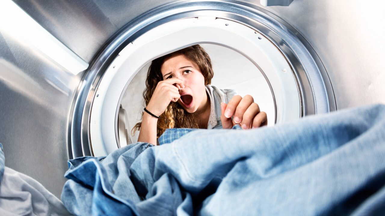 Flusensieb reinigen: Schluckt deine Waschmaschine auch Münzen?