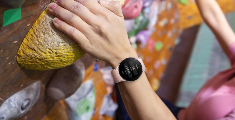 Die Galaxy Watch FE ist außergewöhnlich robust. Dafür sorgen Saphirglas und ein Aluminium-Gehäuse. (Foto: Samsung)
